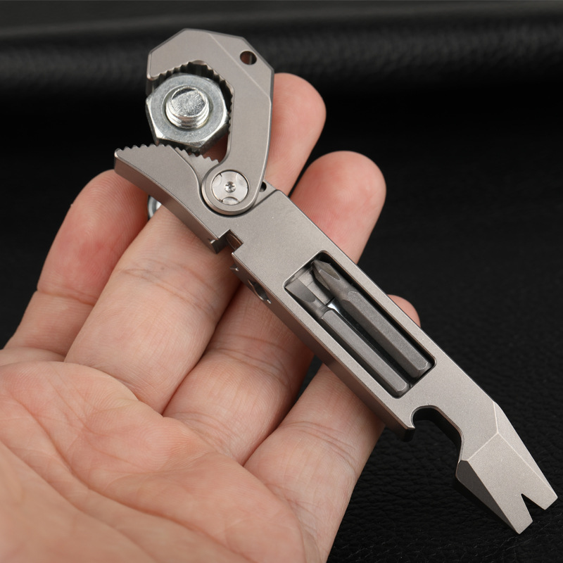 Edc Carry Pliers - メカニック用のチタン合金キャリーツール,ドライバー,レンチ,栓抜き,屋外マルチツールが印刷されています