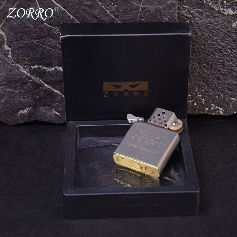 Lighter Insert Zippo - ZORRO チタンライナー、第二世代の密閉ムーブメント、従来のライターアクセサリーに適しています